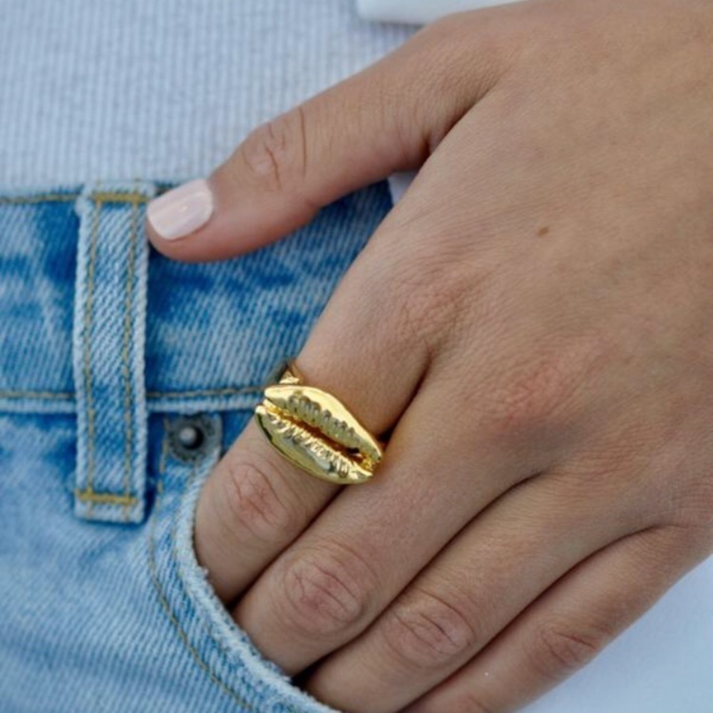 Urban Outfitters Gold Cowrie Shell Ring